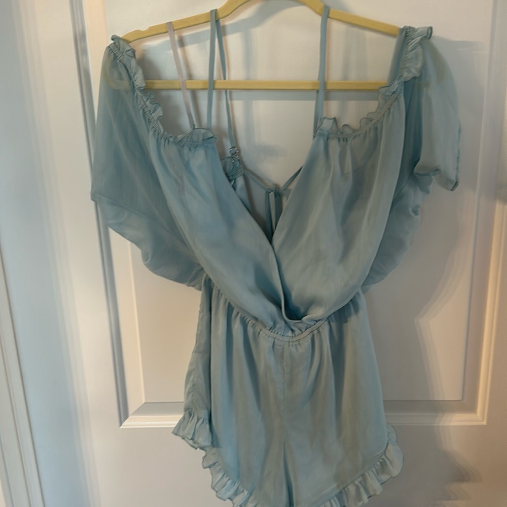 Lovers & Friends-Off the Shoulder Romper XS